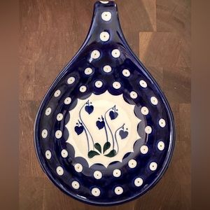 CA - spoon rest EUC, lightly used. No cracks or chips. Necessity in kitchen!